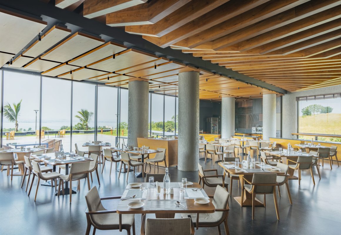 Water Edge Restaurant Day View
